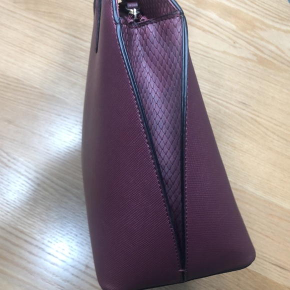 BURGUNDY MOSSIMO HANDBAG - Picture 8 of 8